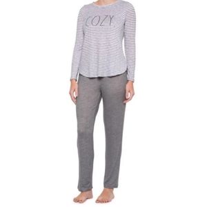 Rae Dunn Cozy pajama set Large